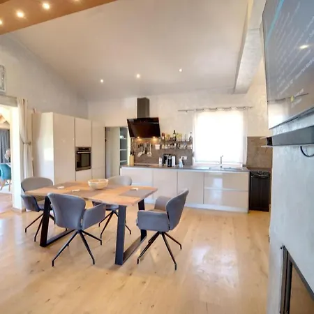 Absolute Privacy Novigrad Istria